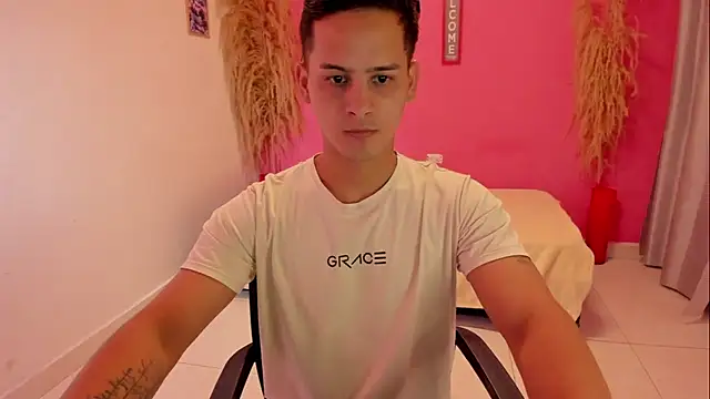 elmasmas01 online show from November 2025 09:11:01 PM