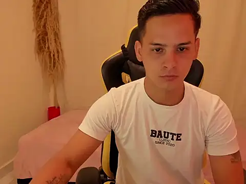 elmasmas01 online show from January 2026 02:10:01 PM