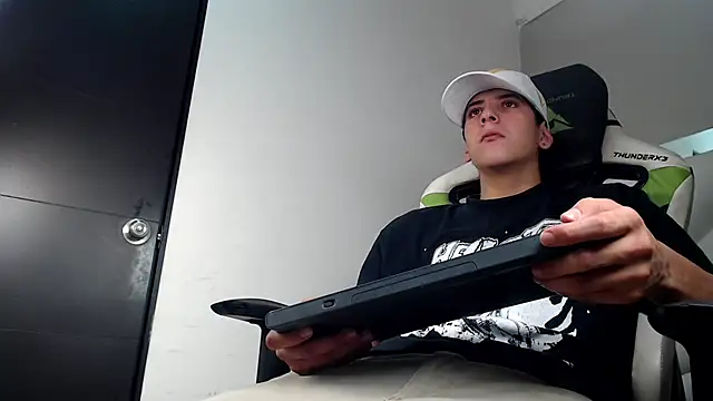 Cash G  online show from November 2025 08:29:02 PM