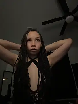 Snapshot of nikkiloveee chatting on June 2026 02:46:01 AM nikkiloveee online show from June 2026 02:46:01 AM
