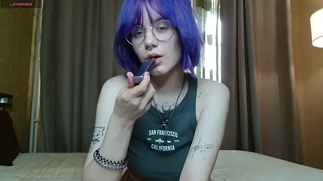 Snapshot of KellePourier chatting on May 2026 08:08:01 AM KellePourier online show from May 2026 08:08:01 AM