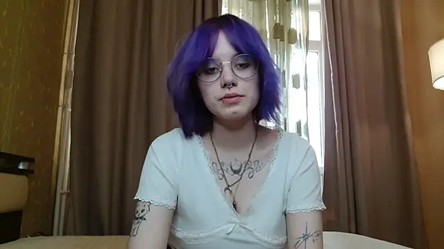 Snapshot of KellePourier chatting on May 2026 07:24:02 AM KellePourier online show from May 2026 07:24:02 AM