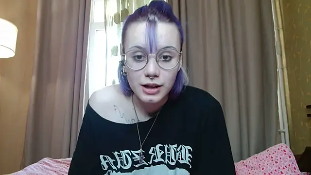 Snapshot of KellePourier chatting on May 2026 06:21:03 AM KellePourier online show from May 2026 06:21:03 AM