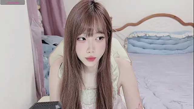 Snapshot of Vivian-88 chatting on July 2026 02:35:02 PM Vivian-88 online show from July 2026 02:35:02 PM