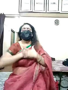 Miss Seeya25 online show from October 2025 04:55:01 PM