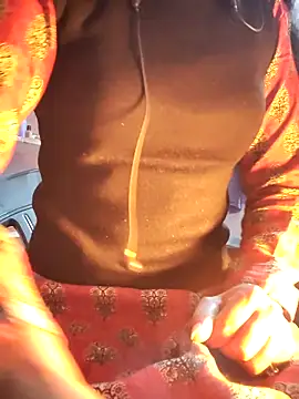 Hot-Rubyy online show from December 2025 09:15:01 AM