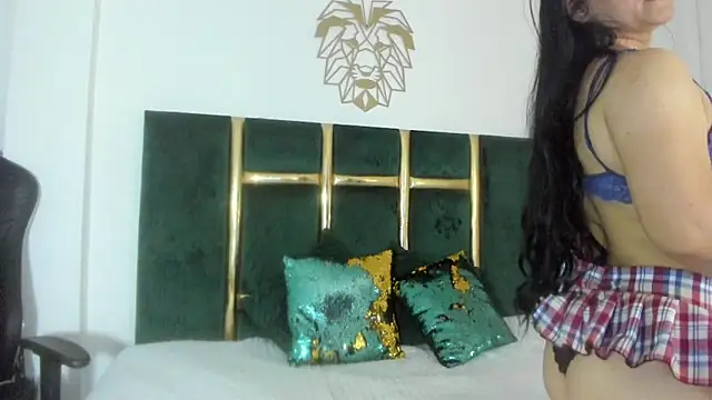 Snapshot of SeleniHot chatting on October 2025 01:34:01 PM SeleniHot online show from October 2025 01:34:01 PM