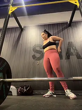 Hannahpradaa  online show from November 2025 06:39:01 PM