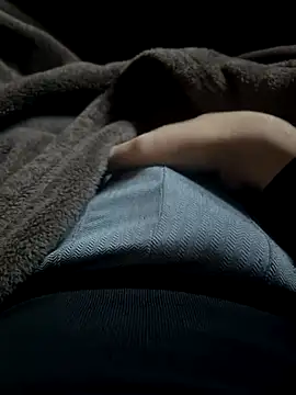 Snapshot of Goldendickinyou chatting on October 2025 03:25:01 PM Goldendickinyou online show from October 2025 03:25:01 PM