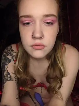 Snapshot of mattiethebaddieee chatting on February 2026 11:45:02 PM mattiethebaddieee online show from February 2026 11:45:02 PM