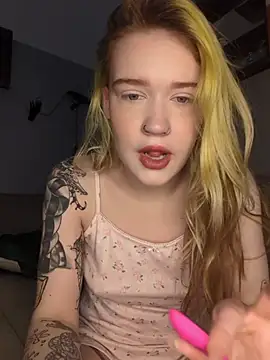 Snapshot of mattiethebaddieee chatting on February 2026 01:18:02 AM mattiethebaddieee online show from February 2026 01:18:02 AM