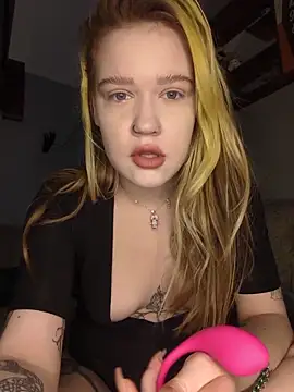 Snapshot of mattiethebaddieee chatting on February 2026 04:00:01 AM mattiethebaddieee online show from February 2026 04:00:01 AM