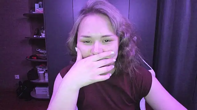 sophia lix online show from November 2025 01:22:01 PM