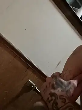 Snapshot of 40Kalisdaddy chatting on November 2025 03:56:02 AM 40Kalisdaddy online show from November 2025 03:56:02 AM