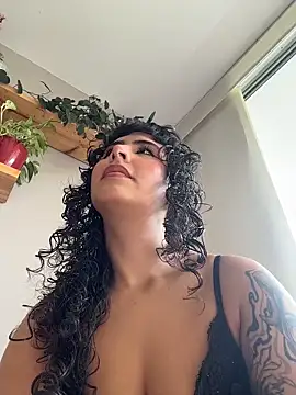 SugarTroubl33 online show from April 2026 02:33:02 PM