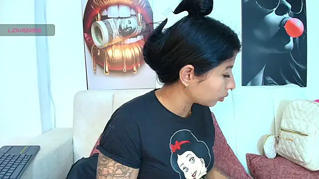 Snapshot of ASSBIG_DIRTY chatting on October 2025 08:33:02 PM ASSBIG DIRTY online show from October 2025 08:33:02 PM