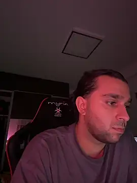 NNichox online show from October 2025 07:47:02 PM