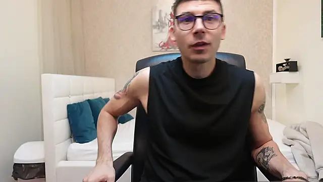  Alex Star online show from October 2025 03:30:01 AM