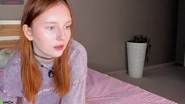 Snapshot of AngelWisee chatting on May 2026 03:04:02 AM AngelWisee online show from May 2026 03:04:02 AM