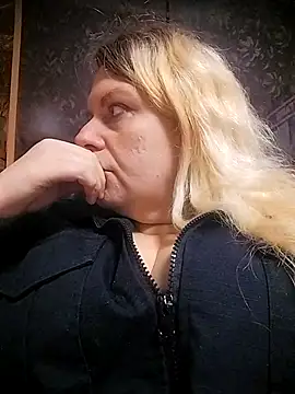 Snapshot of Lana-murr chatting on October 2025 06:39:02 AM Lana-murr online show from October 2025 06:39:02 AM