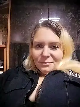 Snapshot of Lana-murr chatting on October 2025 06:43:01 PM Lana-murr online show from October 2025 06:43:01 PM