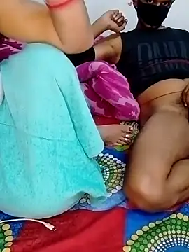 hot couple 000 online show from February 2026 03:01:01 PM