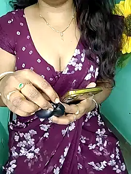 Snapshot of shreyareddy99 chatting on February 2026 04:13:01 PM shreyareddy99 online show from February 2026 04:13:01 PM