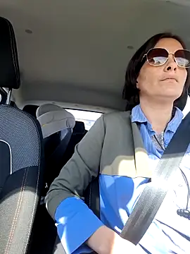 Piediniecollant online show from April 2026 11:48:02 AM