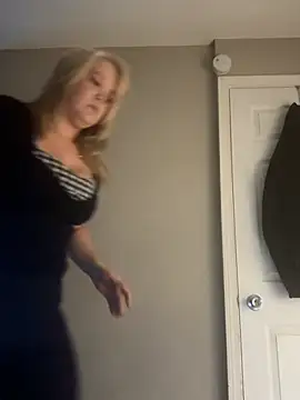 SilverSeductress online show from January 2026 12:31:02 PM