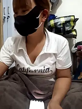 Snapshot of Linda_sexy69 chatting on October 2025 05:28:01 PM Linda sexy69 online show from October 2025 05:28:01 PM