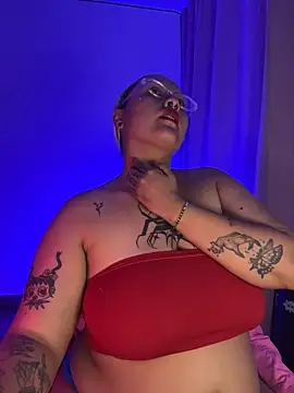 pinkbaddie777 online show from February 2026 03:27:01 AM