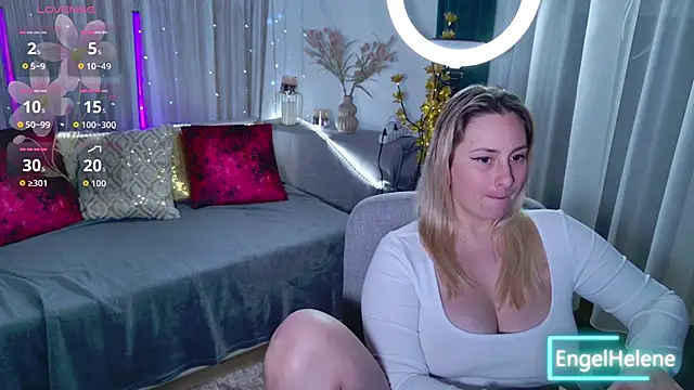 EngelHelene online show from November 2025 06:41:02 PM