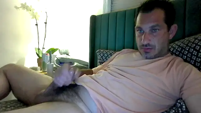 Snapshot of ckraiders84 chatting on May 2026 04:21:01 AM ckraiders84 online show from May 2026 04:21:01 AM