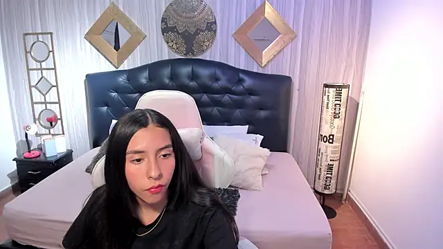 shirley sweet  online show from November 2025 08:44:01 PM