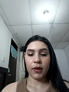 ambersoe online show from October 2025 10:56:01 PM