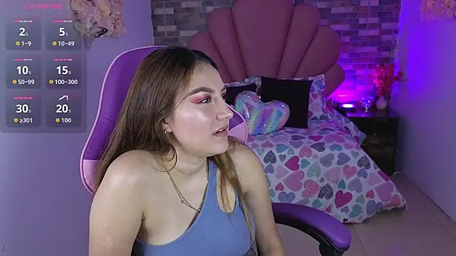 Snapshot of Adrimaretti chatting on October 2025 07:38:02 PM Adrimaretti online show from October 2025 07:38:02 PM