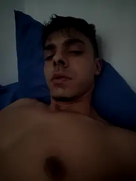 Snapshot of escorpion07u chatting on October 2025 06:53:02 PM escorpion07u online show from October 2025 06:53:02 PM