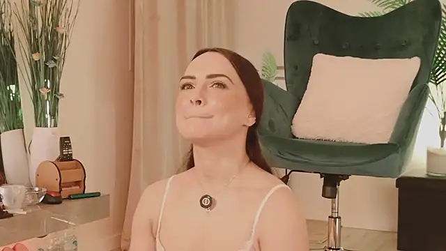 SiennaRosse online show from April 2026 08:17:01 PM