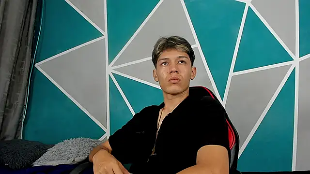 Snapshot of Andrew_ledman chatting on October 2025 12:06:01 PM Andrew ledman online show from October 2025 12:06:01 PM