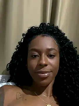 Snapshot of Naiara77 chatting on December 2025 12:49:02 AM Naiara77 online show from December 2025 12:49:02 AM