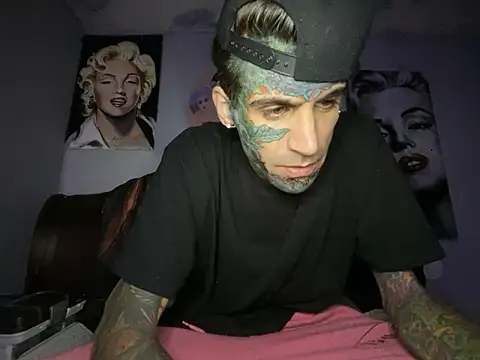 Dyskizly online show from November 2025 12:22:02 AM