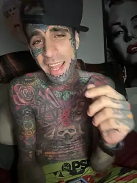 Dyskizly online show from November 2025 04:32:02 AM