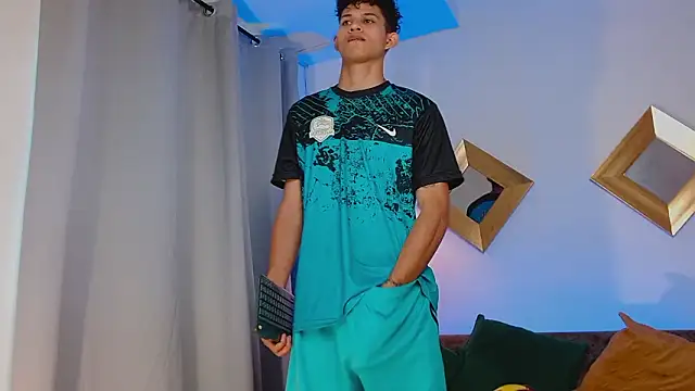 KamiSuarez online show from February 2026 06:39:01 PM