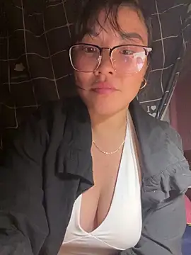 Snapshot of heodat-sexx chatting on November 2025 01:57:02 PM heodat-sexx online show from November 2025 01:57:02 PM