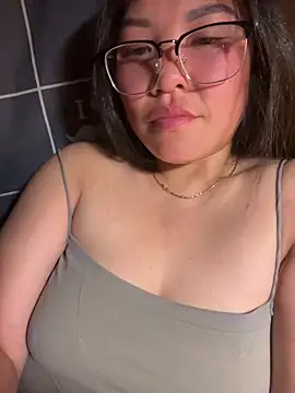 Snapshot of heodat-sexx chatting on December 2025 10:28:01 PM heodat-sexx online show from December 2025 10:28:01 PM