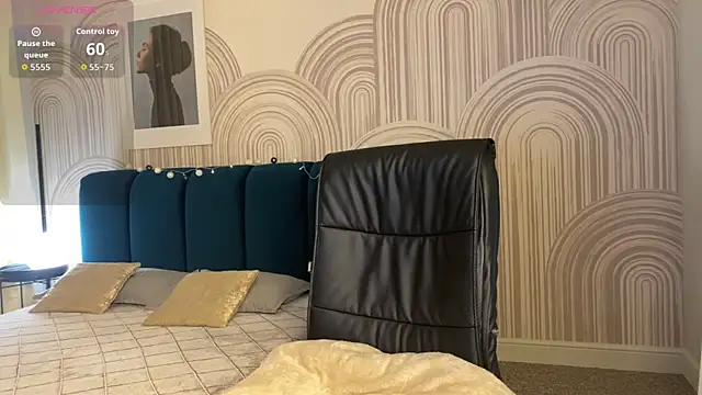 R I N A online show from December 2025 01:03:02 AM