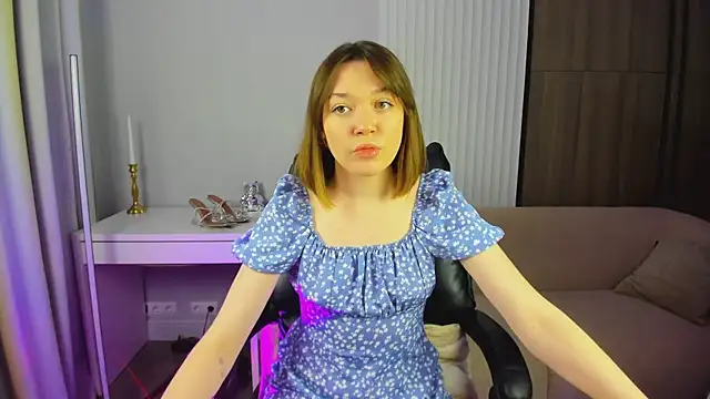 R I N A online show from December 2025 12:59:02 AM