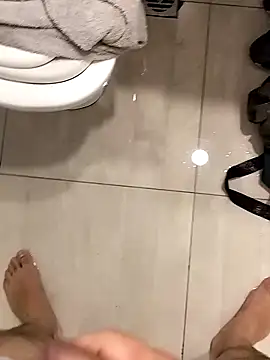 xoldie23 online show from April 2026 02:10:01 PM