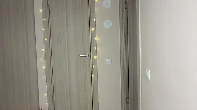 Lisa Graham online show from November 2025 05:23:02 AM