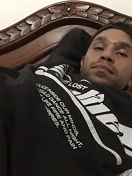 Msmn online show from November 2025 02:02:02 AM